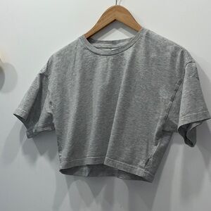 Aritzia TNA cropped T-shirt